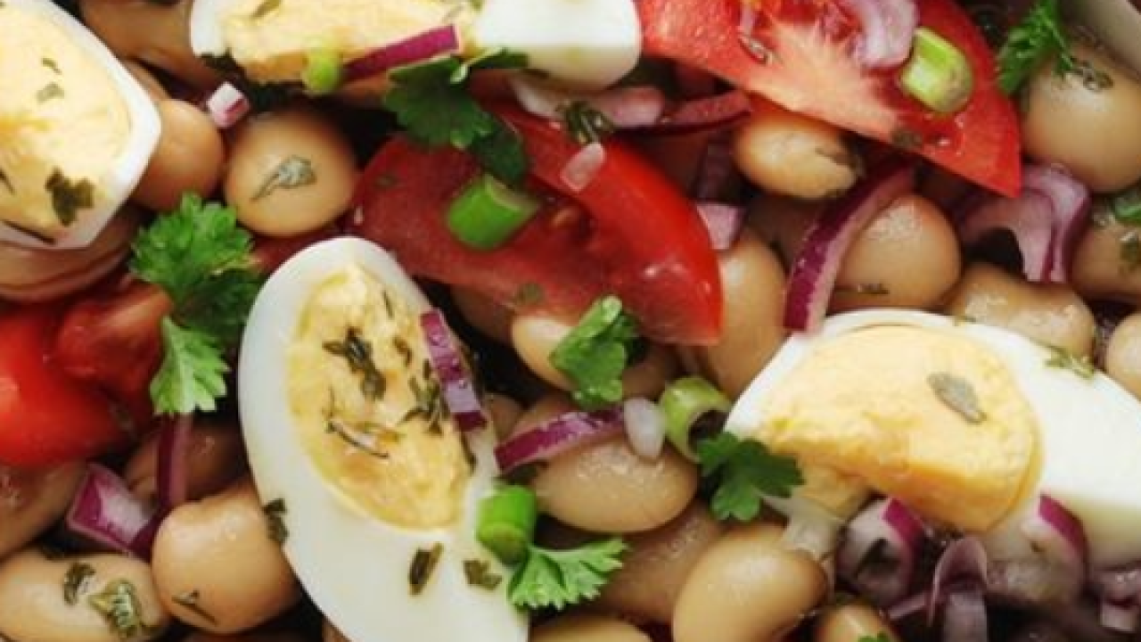 Turska salata od graha koja može poslužiti kao kompletan obrok