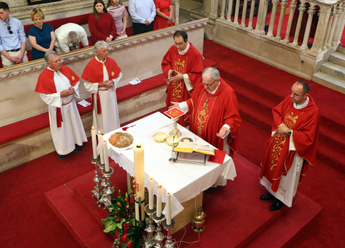 Fotografija 7 - Svečano proslavljena svetkovina Duhova u katedrali sv. Jakova