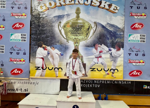 Fotografija 14 - FOTO Karateke Phoenixa iz Šenčura donijele u Murter 14 individualnih i dvije ekipne nagrade