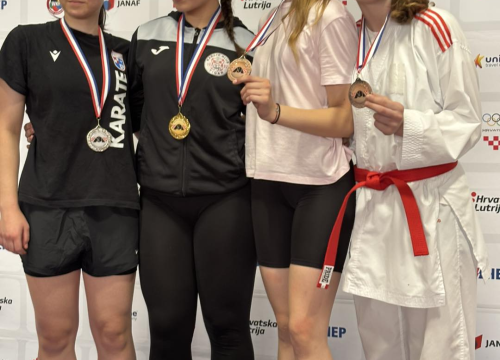 Fotografija 2 - FOTO Karatašica Okita Elin Ianachi Ćopić brončana na Prvenstvu Hrvatske, ostale Vodičanke također dobre