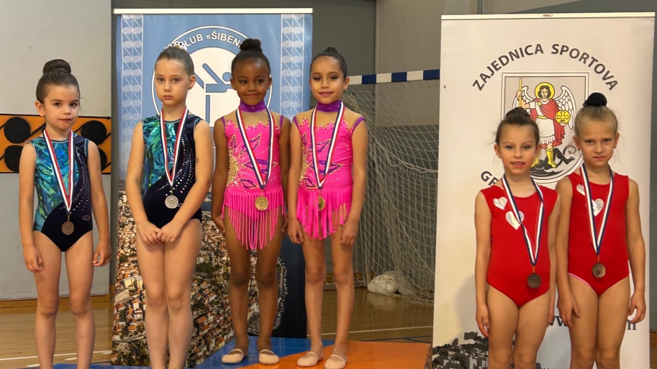 Zlato, srebro i plasman na državno: Uspješan vikend za gimnastičarke šibenskog Neba
