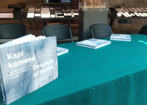 Fotografija 6 - Predstavljena monografija 'Kapi kamena': 'Željeli smo predstaviti običaje naše županije i zastupiti svaku općinu i grad'