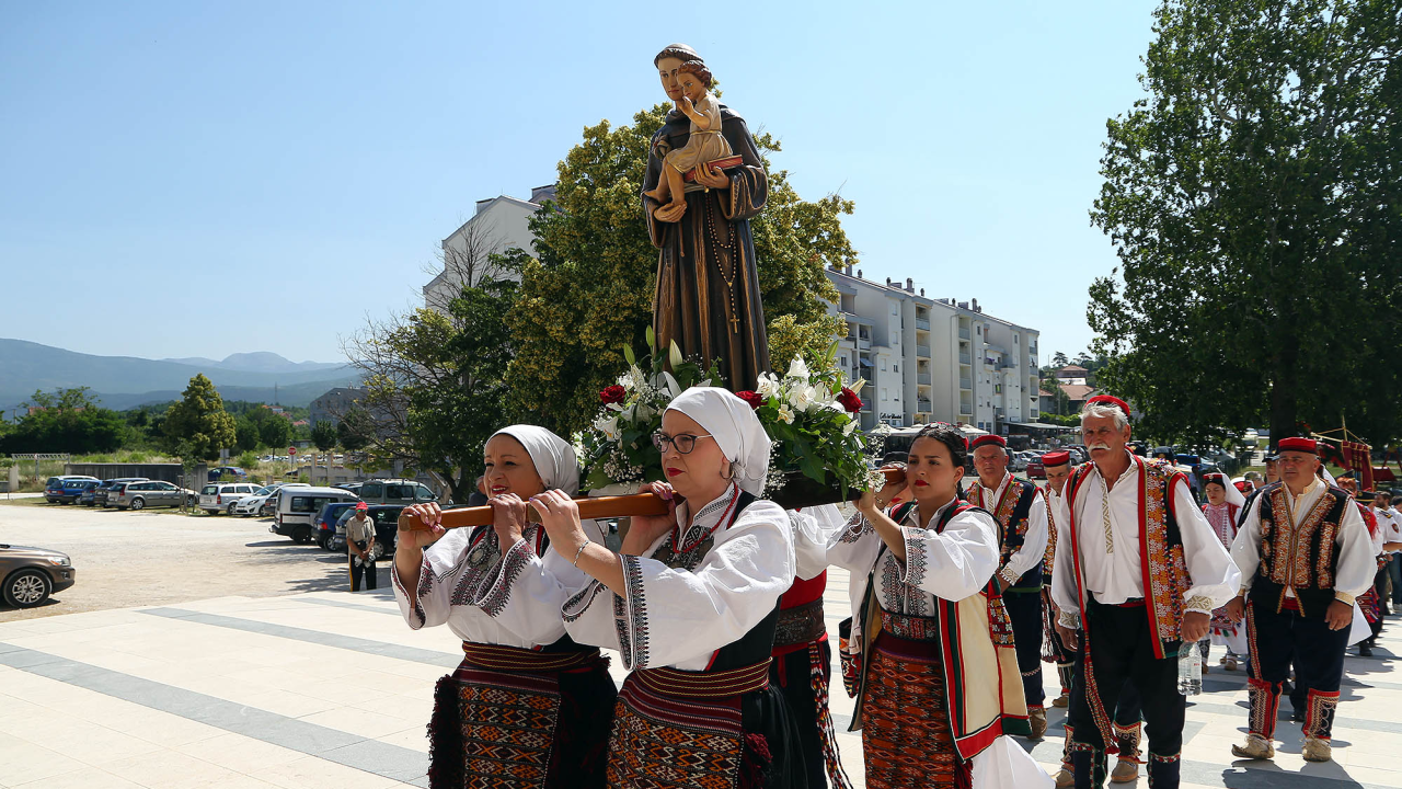 Biskup Rogić predvodio misno slavlje u Kninu povodom blagdana sv. Ante