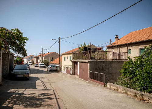 Fotografija 28 - Nekretnine u Njivicama sve traženije, grad planira čvorove za lakši ulaz u Šibenik