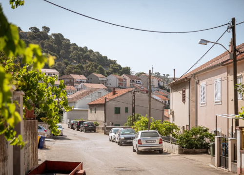 Fotografija 25 - Nekretnine u Njivicama sve traženije, grad planira čvorove za lakši ulaz u Šibenik
