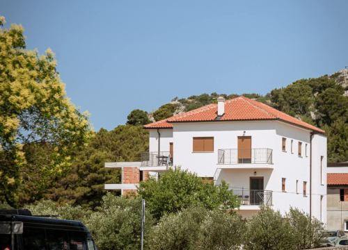 Fotografija 15 - Nekretnine u Njivicama sve traženije, grad planira čvorove za lakši ulaz u Šibenik