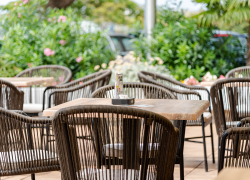 Neugodno iznenađenje u vodičkom kafiću: 'Počnite gledati cjenike, pobogu, zato ovo ljeto pravac Grčka'