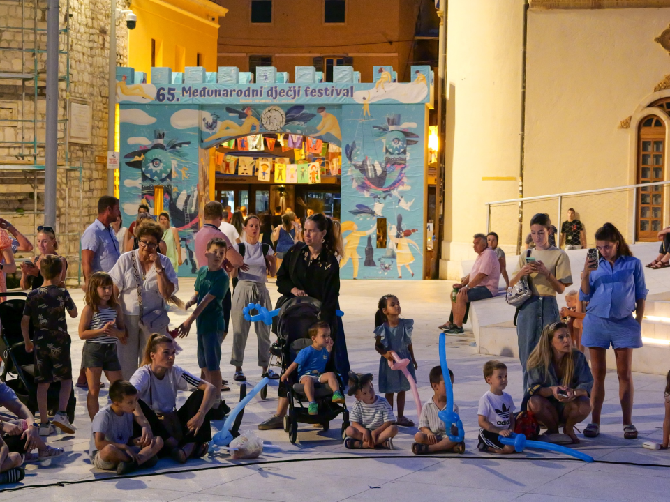 Čarobni svijet za djecu pun igre i umjetnosti: Ponedjeljak na MDF-u