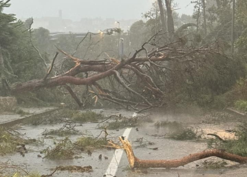 Sinoć je Istru pogodilo snažno nevrijeme. Nijemca na Cresu pogodio grom