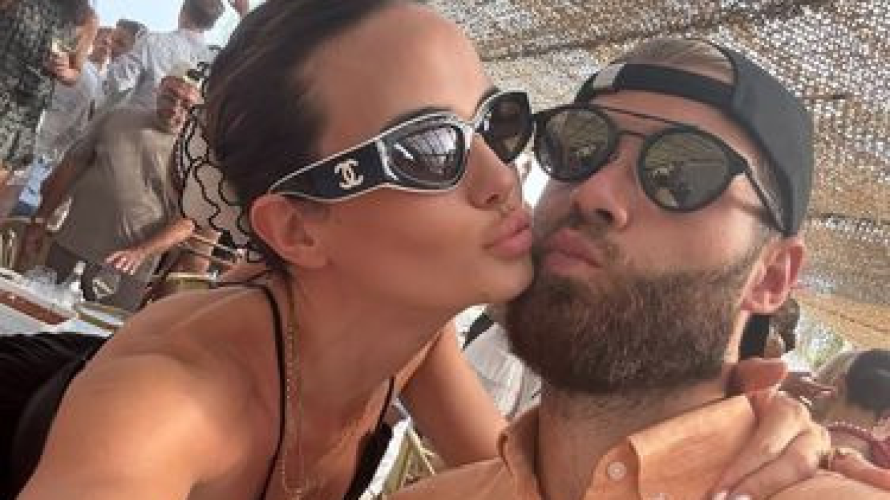 Adriana Ćaleta Car oduševila u zavodljivom crvenom bikiniju