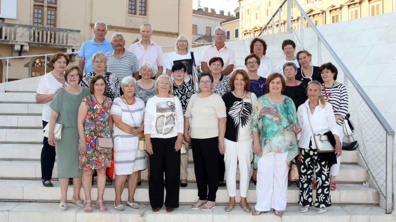 Prva generacija šibenske Trgovačke škole proslavila 55. godišnjicu mature