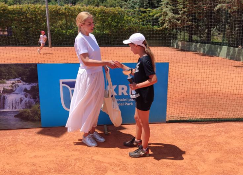 Fotografija 15 - U sklopu MDF-a održan teniski turnir za najmlađe na Šubićevcu