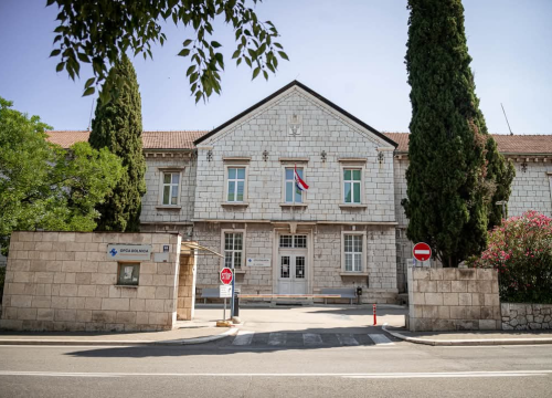 Fotografija 5 - Baldekin 1 – Srce urbanog Šibenika