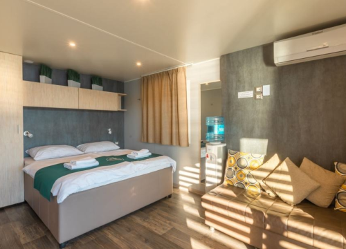 Fotografija 9 - Prodaju se luksuznu mobilne kućice iz kampa u Tisnom kraj plaže