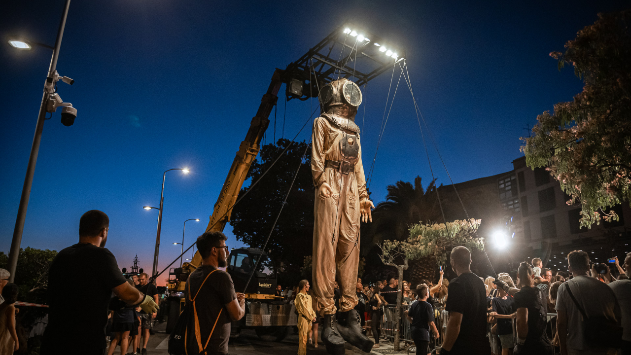 Nebo, zemlja i more spojili se na zatvaranju MDF-a, predstava neke oduševila, drugi tvrde da je primjerenija za Burning Man