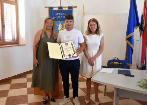 Fotografija 2 - Svečana sjednica u Rogoznici