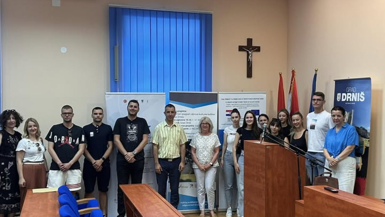 Grad Drniš i ovog ljeta zapošljava studente u gradskim ustanovama