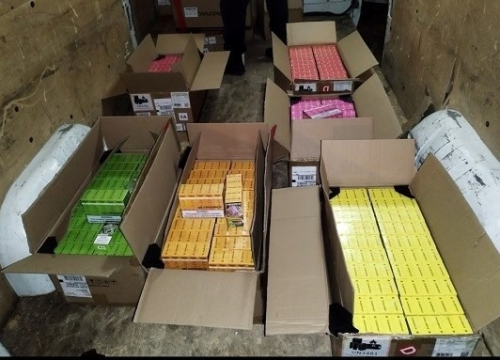 Fotografija 2 - Carinici kod Kistanja zaplijenili hrpu e-cigareta i igračaka