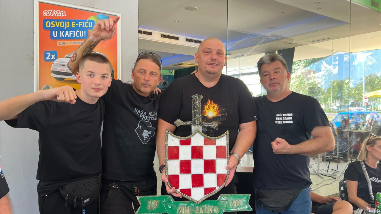 Čavoglave, Drniš, Otavice: Zagreb okupiralo mnoštvo Thompsonovih fanova s hrvatskim zastavama