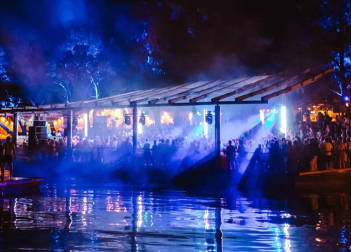 Tisno se sprema za jubilarno izdanje Love Internationala: Glazbena proslava desetljeća festivala i 20 godina Gardena