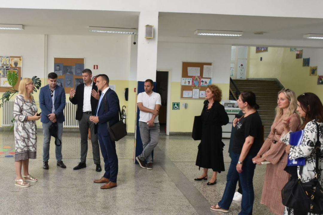 FOTO Župan Rakić u Kninu se sastao s umirovljenicima, sportašima, poduzetnicima, prosvjetarima i zdravstvenim djelatnicima