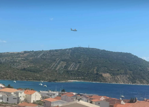 Požar kod Primoštena ugašen rano jutros