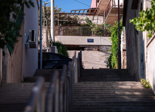 Fotografija 10 - Na brdu iznad Šibenika: Mažurice s pogledom na grad, mirom i zajedništvom