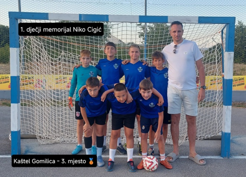 Fotografija 3 - FOTO Čista Velika uvjerljivom pobjedom protiv Tribunja osvojila memorijal u Pakovu Selu