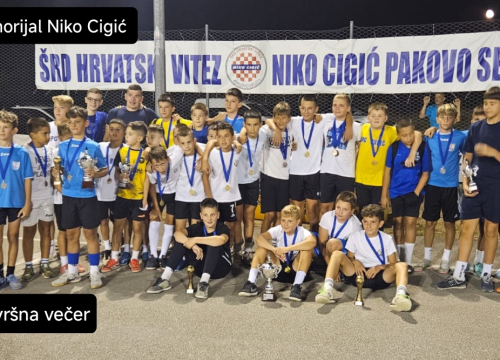 Fotografija 9 - FOTO Čista Velika uvjerljivom pobjedom protiv Tribunja osvojila memorijal u Pakovu Selu