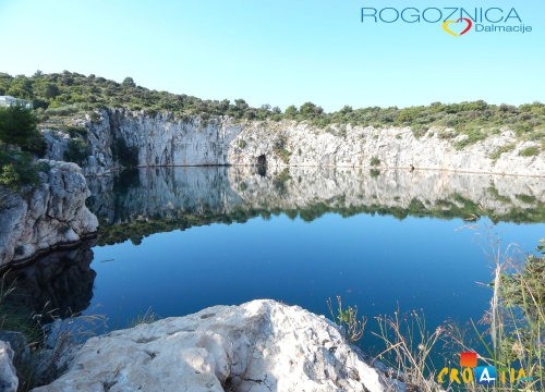 Fotografija 3 - Legenda o krvoločnom zmaju Murinu s dna rogozničkog jezera