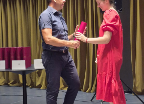 Fotografija 13 - Maturantima šibenske gimnazije dodijeljene svjedodžbe i potvrde o položenoj maturi