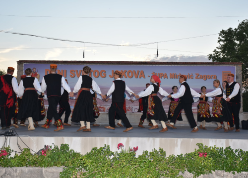 Fotografija 6 - Održana 24. večer folklora u Mirloviću povodom blagdana sv. Jakova