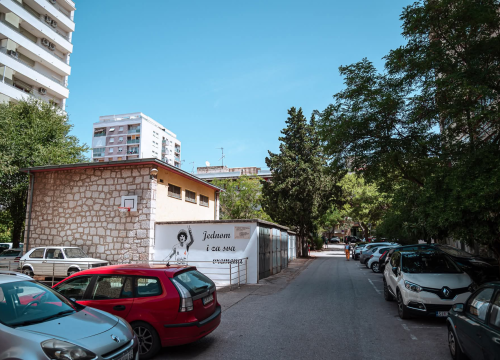 Fotografija 50 - Baldekin 2 i 3: Simbol šibenskog duha, spoj sporta, obrazovanja i sjećanja