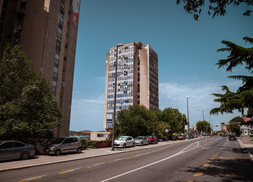 Fotografija 23 - Baldekin 2 i 3: Simbol šibenskog duha, spoj sporta, obrazovanja i sjećanja