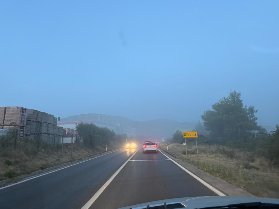 Sinoćnji prizori iz Njivica otkrivaju razmjer problema života pod kamenolomom