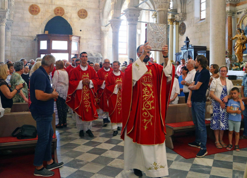 Fotografija 10 - Svečano proslavljena svetkovina sv. Jakova u Šibeniku
