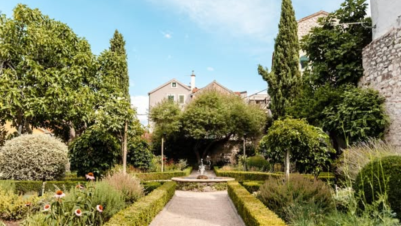 Zbog loše vremenske prognoze odgođen koncert ‘Duška and The Bend’ u vrtu sv. Lovre