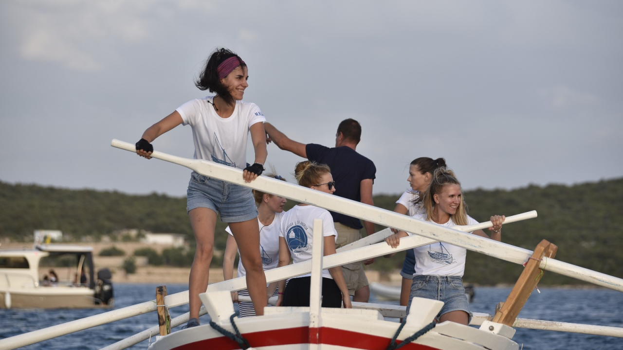 Betina spremna za spektakl: Proslava 55. Dana brganje uz regatu 'dlan i veslo' i Jolin koncert