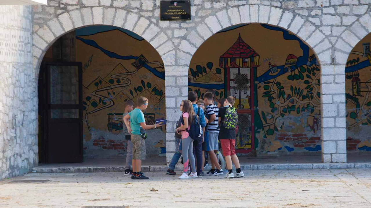 Grad Šibenik svim će osnovnoškolcima osigurati besplatne radne bilježnice i dodatni materijal