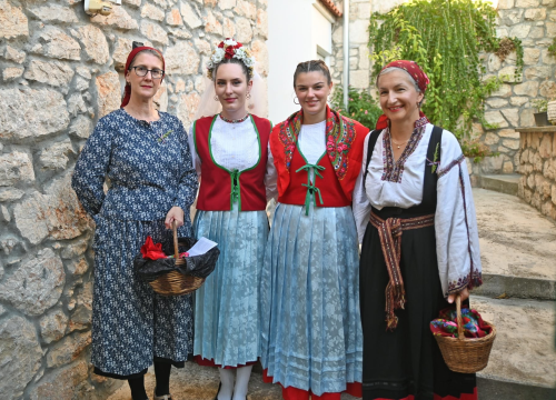 Fotografija 12 - Murterski pir i ove godine oduševio mještane i goste