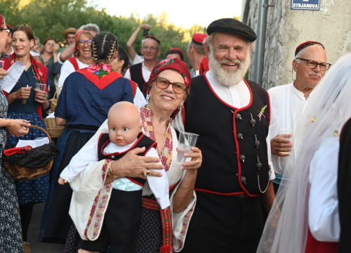 Fotografija 3 - Murterski pir i ove godine oduševio mještane i goste