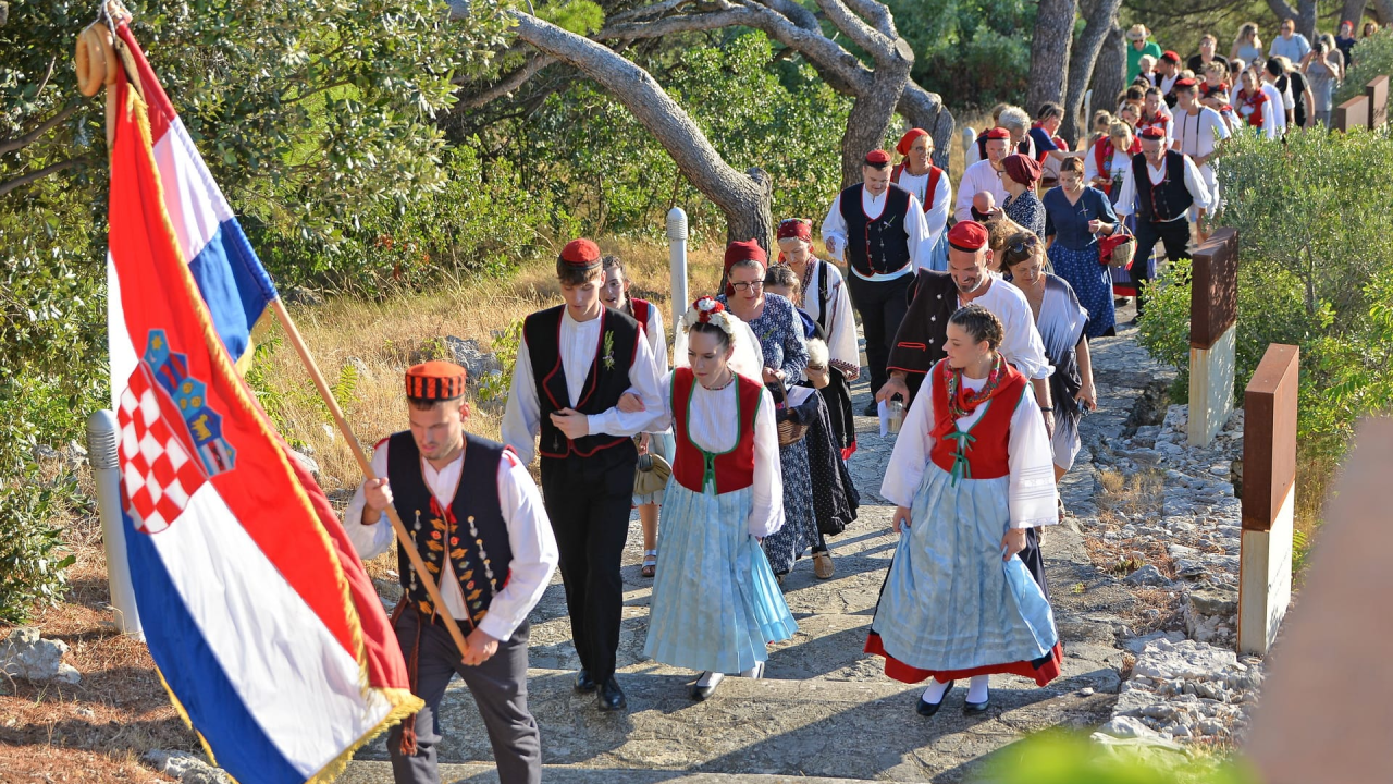 Snaga i ljepota otočne baštine: Murterski pir i ove godine oduševio mještane i goste
