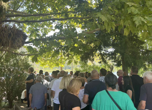 Fotografija 12 - Misa i molitva u srcu Krke: Proslava Gospe od Anđela na Visovcu okupila brojne vjernike