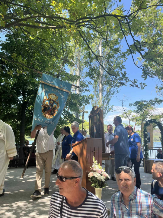 Misa i molitva u srcu Krke: Proslava Gospe od Anđela na Visovcu okupila brojne vjernike