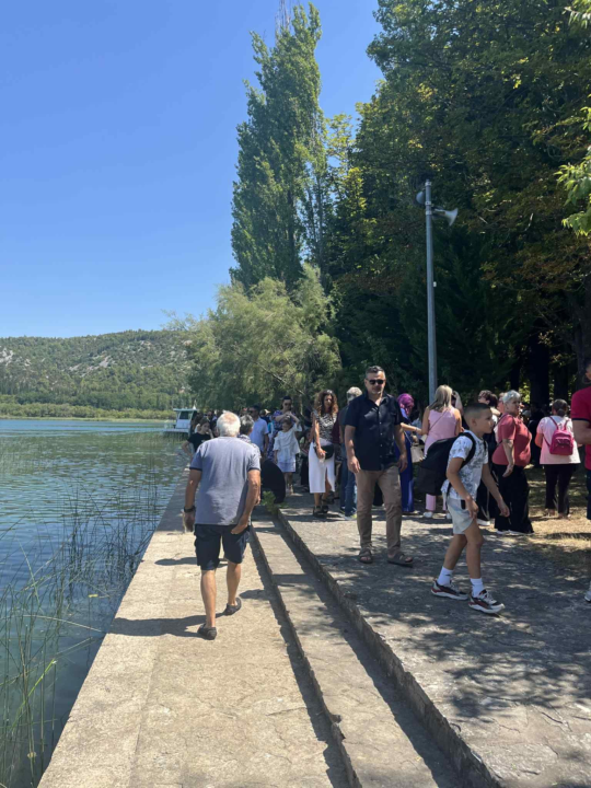 Misa i molitva u srcu Krke: Proslava Gospe od Anđela na Visovcu okupila brojne vjernike