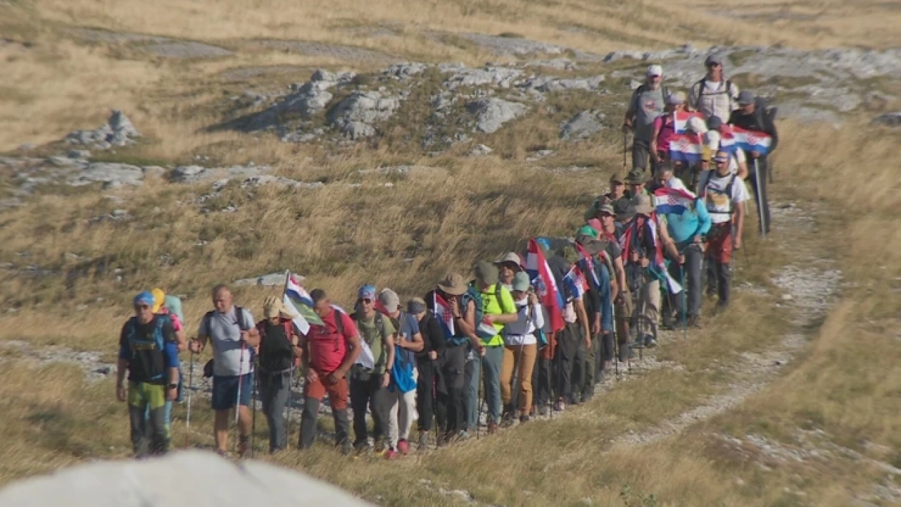 Put Oluje: 160 kilometara pješačkog pohoda u spomen na suborce