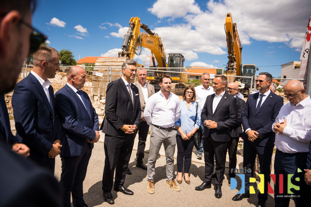 Andrej Planković u Drnišu obišao gradilište Centra za starije osobe