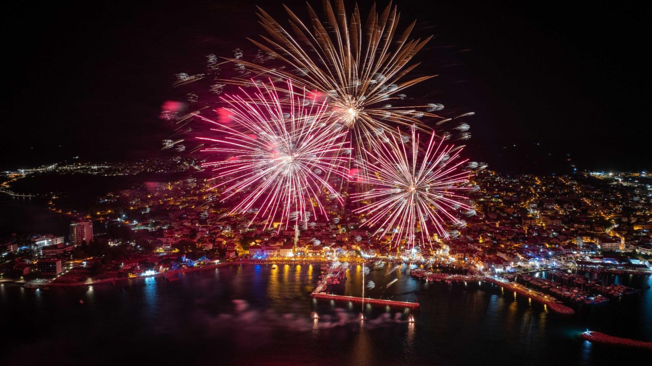 Spektakularna vodička fešta oduševila tisuće posjetitelja