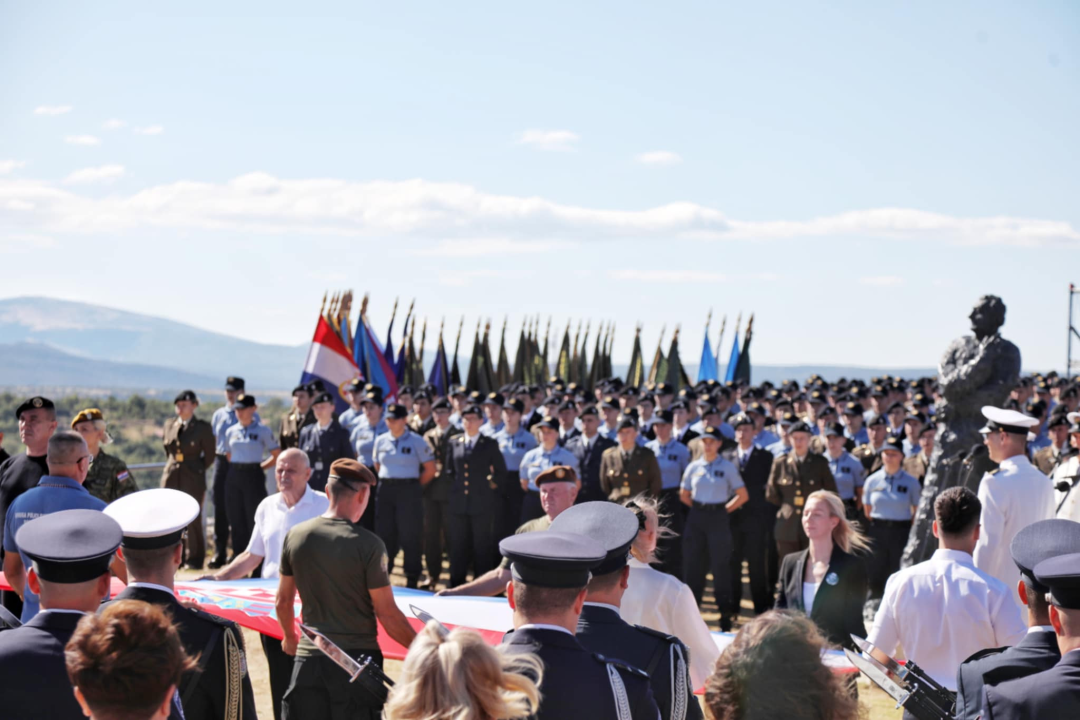 Obilježavanje 30. obljetnice Oluje na Kninskoj tvrđavi i ulicama Knina