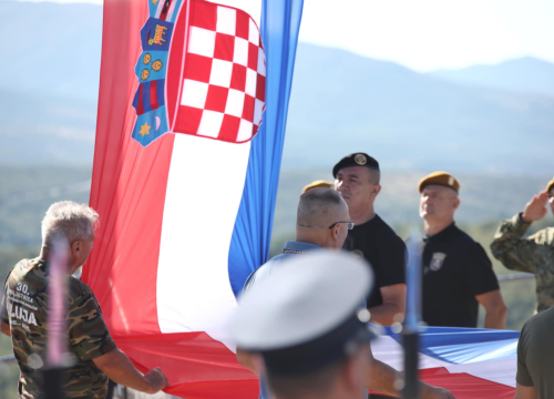 Fotografija 18 - Obilježavanje 30. obljetnice Oluje na Kninskoj tvrđavi i ulicama Knina